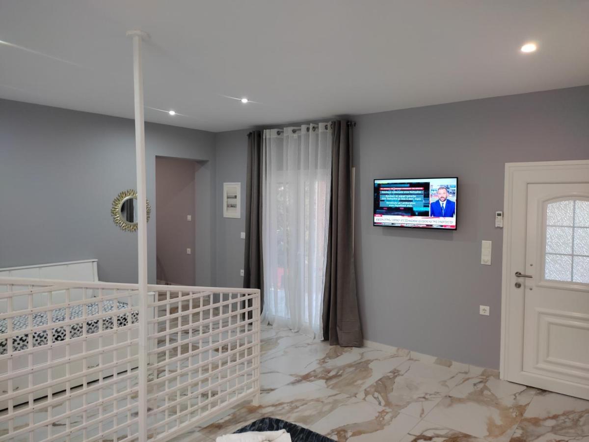 Apartment Bay Pefkari