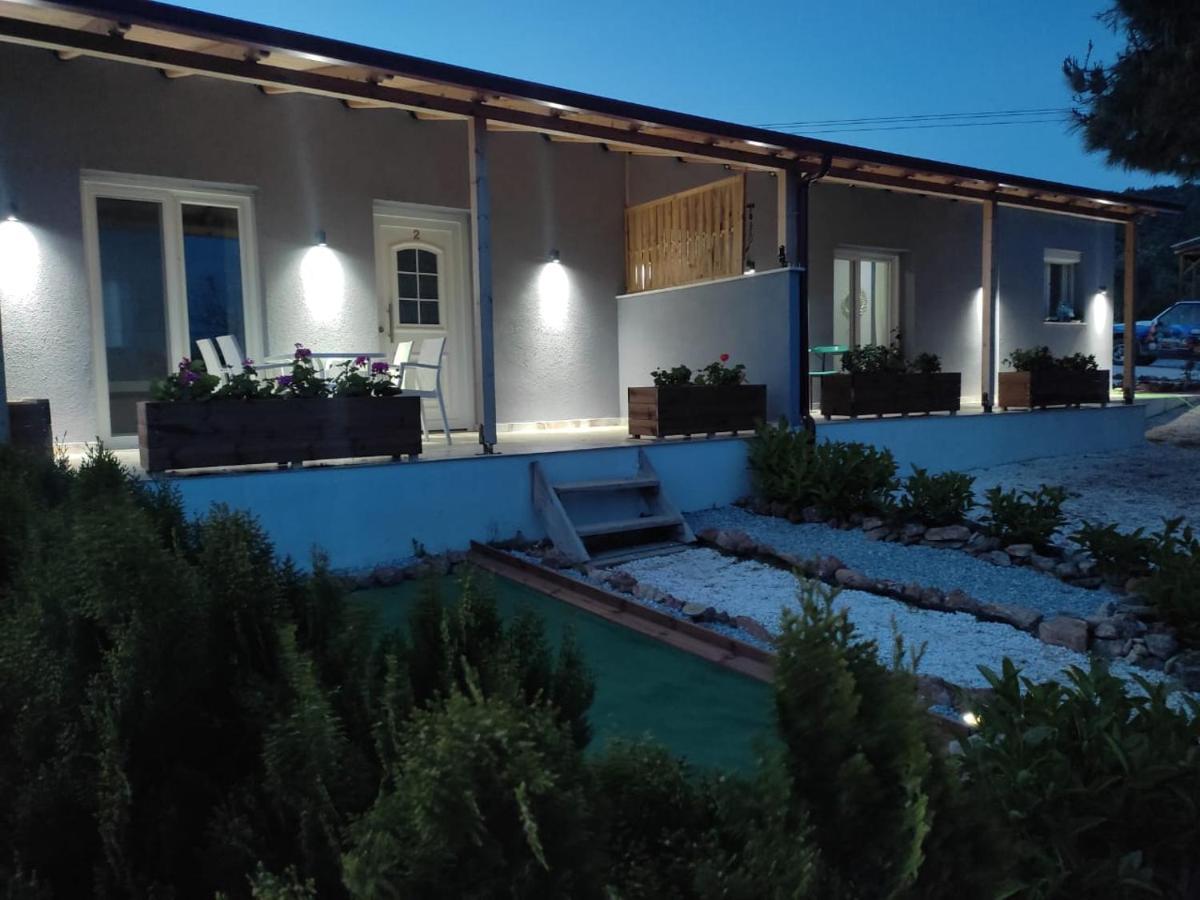 Bay Pefkari